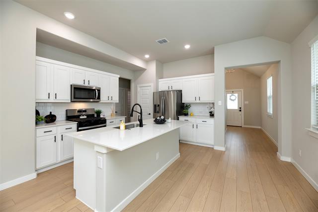 Building Photo - 222 Goosewood Dr
