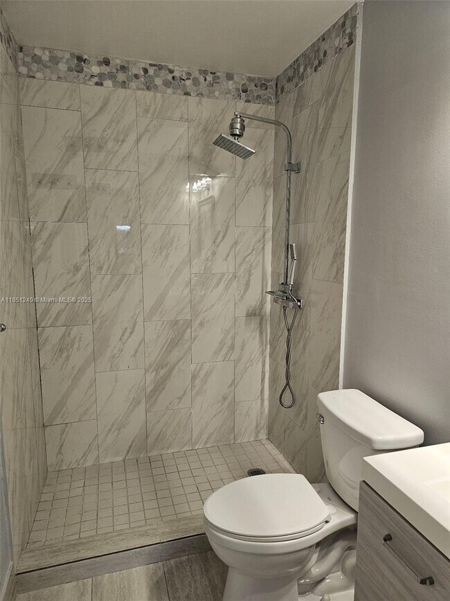 Building Photo - 6201 SW 138th Ct