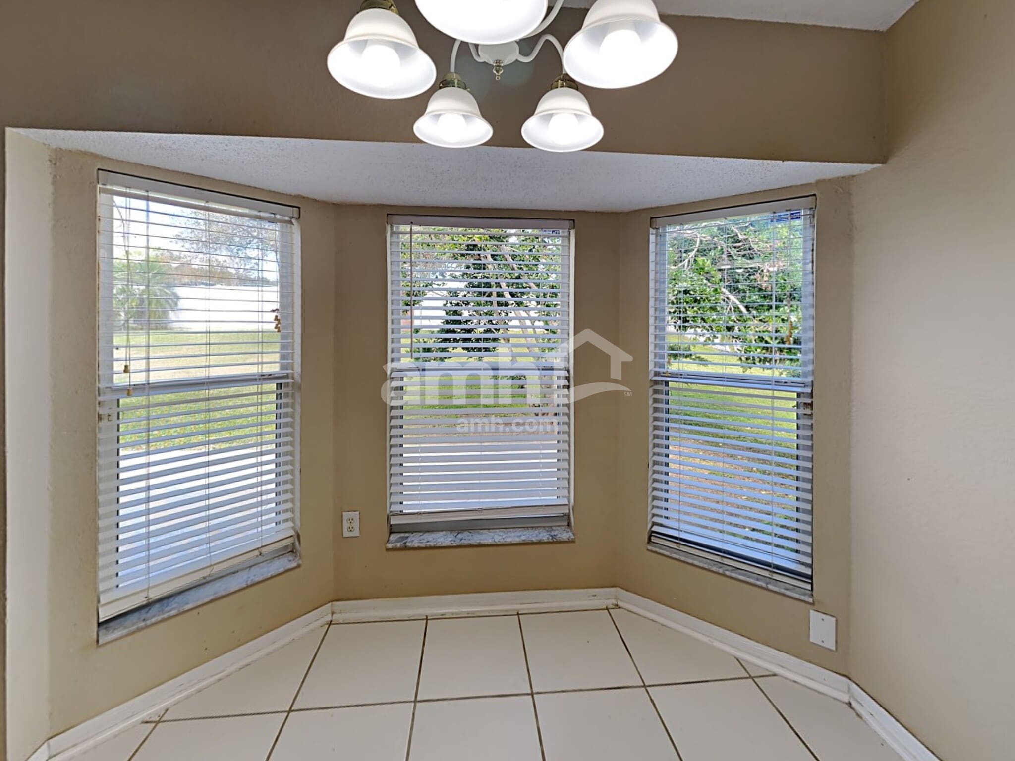 Building Photo - 2862 Hickory Ridge Dr