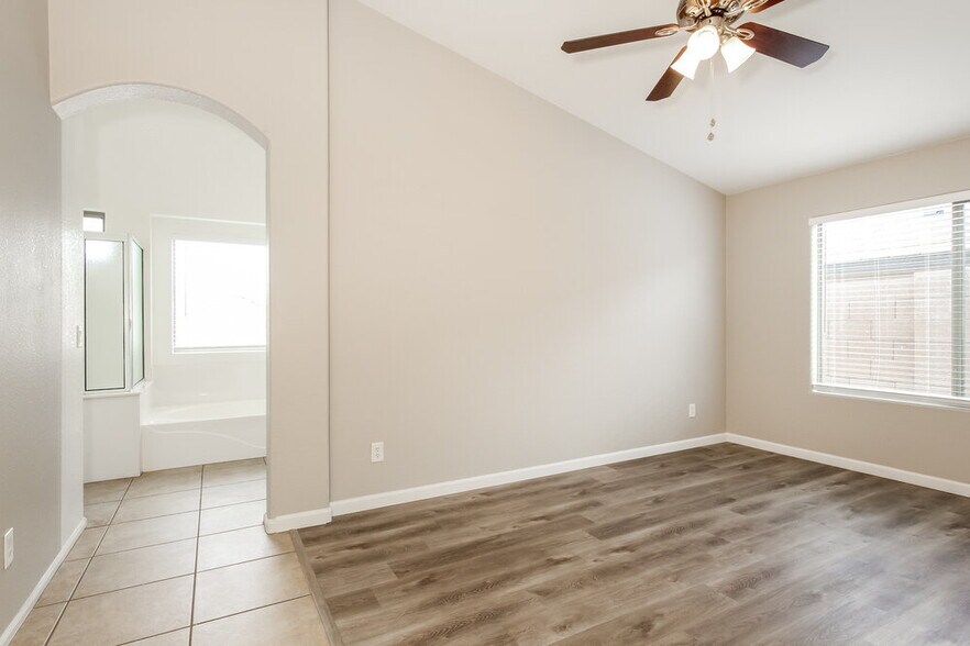 Building Photo - 6402 W Potter Dr