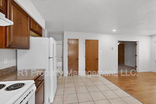 Building Photo - 222 Shannon Pl NW