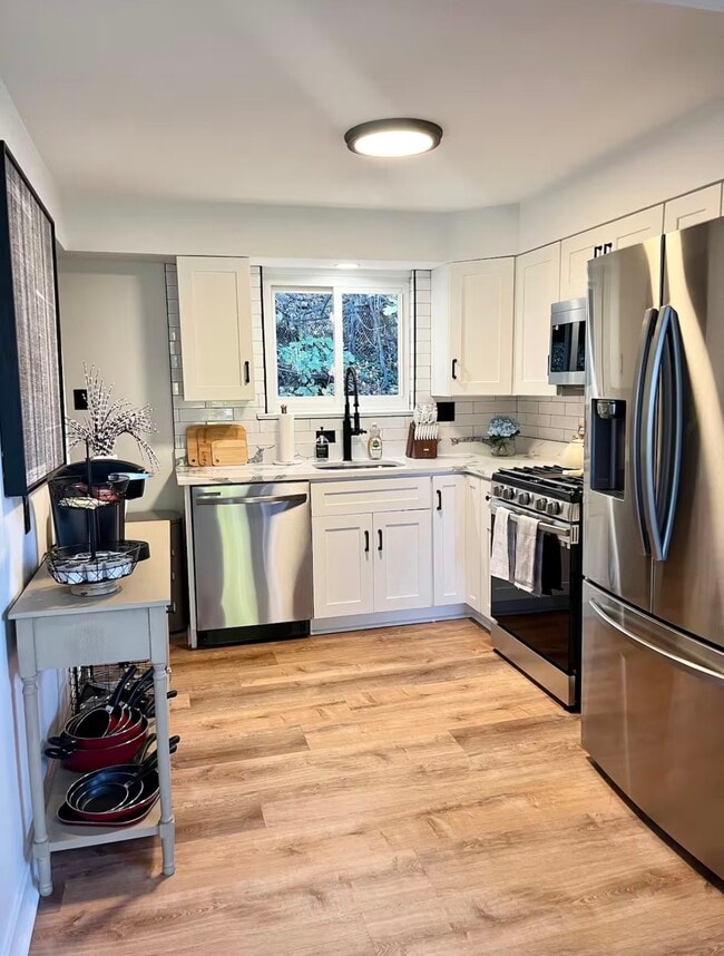 Building Photo - 6523 Jackson St