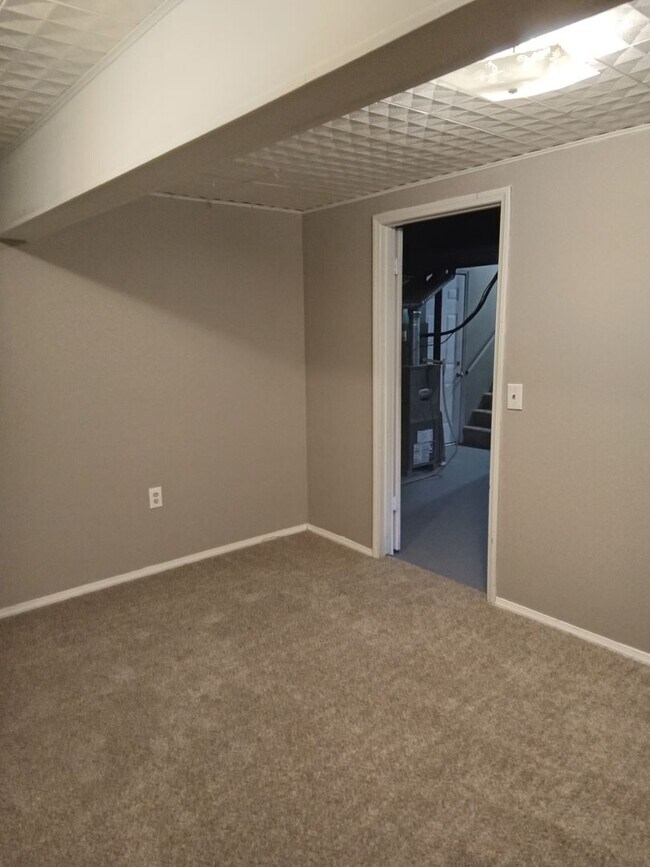 Building Photo - Coming soon! Newly Renovated SF in Liberty