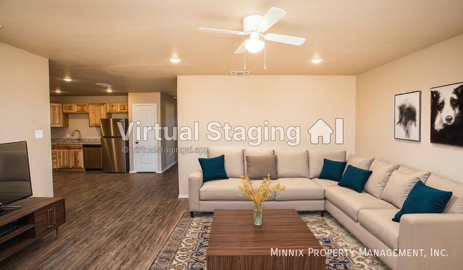 Primary Photo - 2413 N Ave O