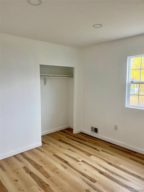 Building Photo - 11160 Charlemagne Ave