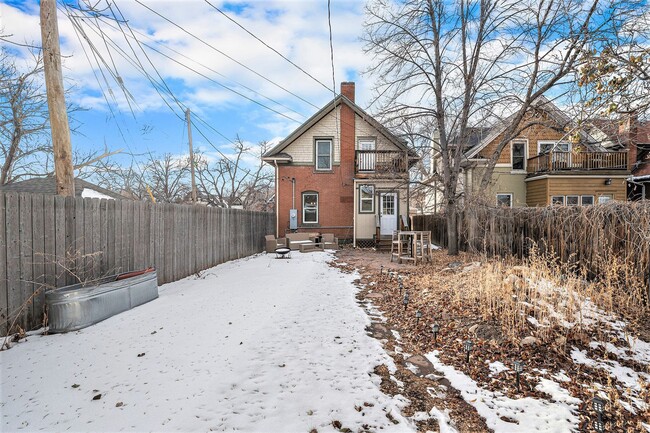 Building Photo - Charming Historic 3 bed, 1.5 bath Home in ...