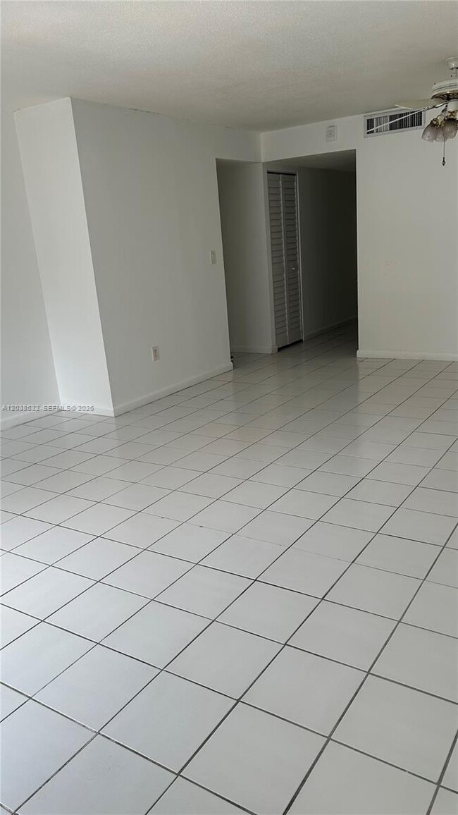 Building Photo - 9962 SW 88th St