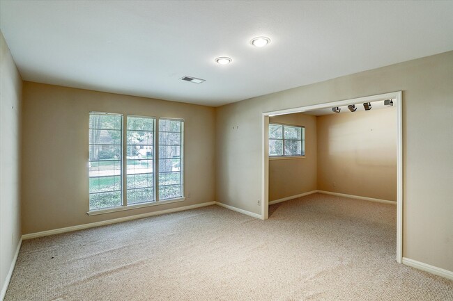 Building Photo - 5638 Yarwell Dr