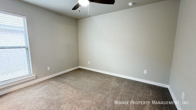 Building Photo - 3219 Abbeville Ave