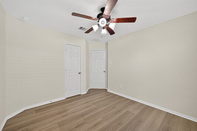 Building Photo - 22202 Thresher Ct
