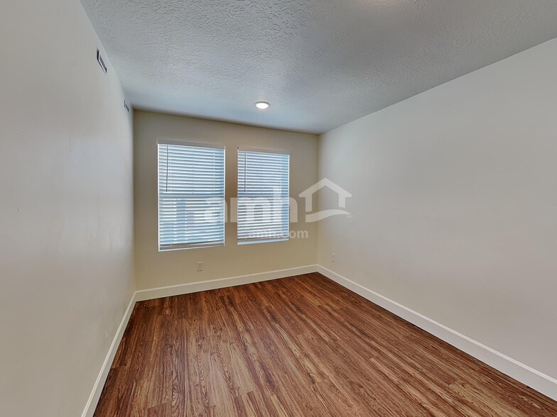 Building Photo - 6018 W South Jordan Pky