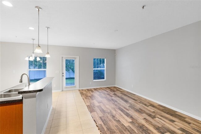 Building Photo - 2064 Cypress Bay Blvd