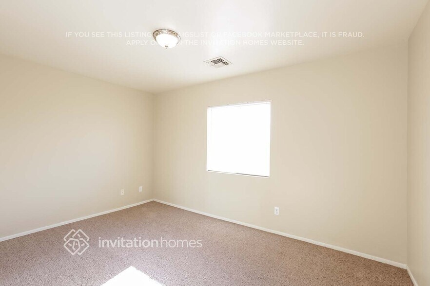 Building Photo - 10391 N 115th Dr