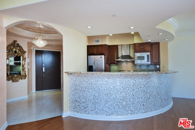 Building Photo - 1000 Granville Ave