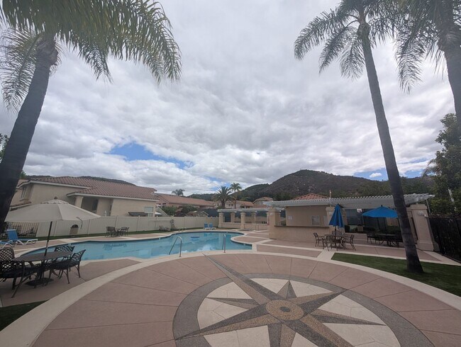 Building Photo - Spacious 3 Bedroom, 2 Bath located in Treasures of Caste Creek Community!