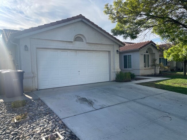 Primary Photo - Available Now!! 3-Bedroom, 2-Bathroom Home...