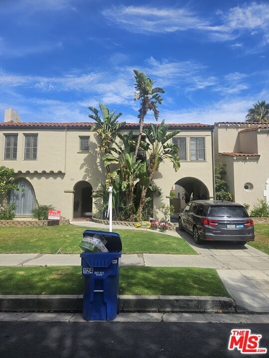 Primary Photo - 122 N Detroit St