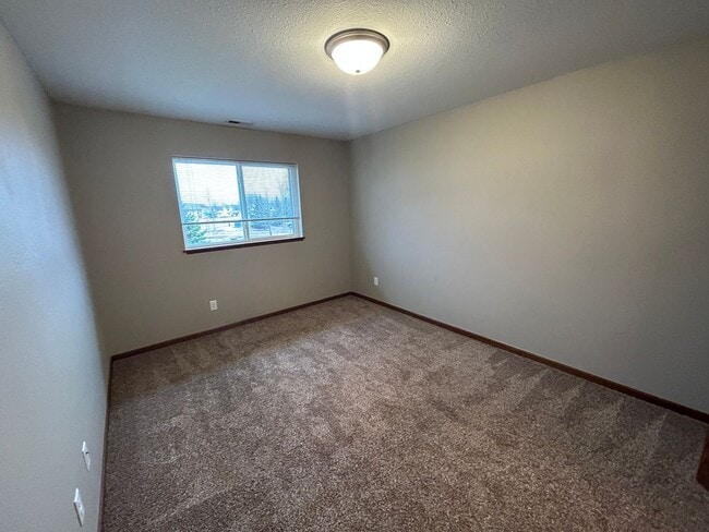 Building Photo - Stadium Commons Lower Unit