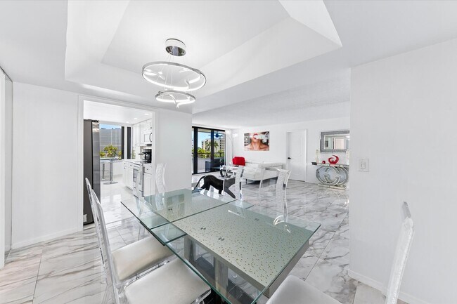 Building Photo - 3589 S Ocean Blvd