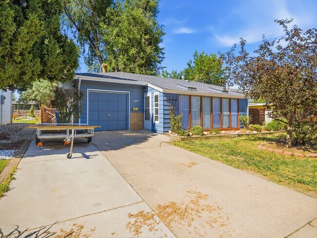Building Photo - 1816 Orchard Pl