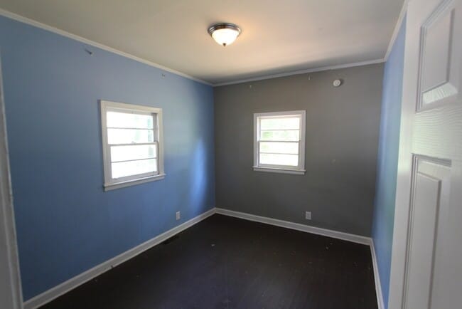 Building Photo - 230 Columbia Ave