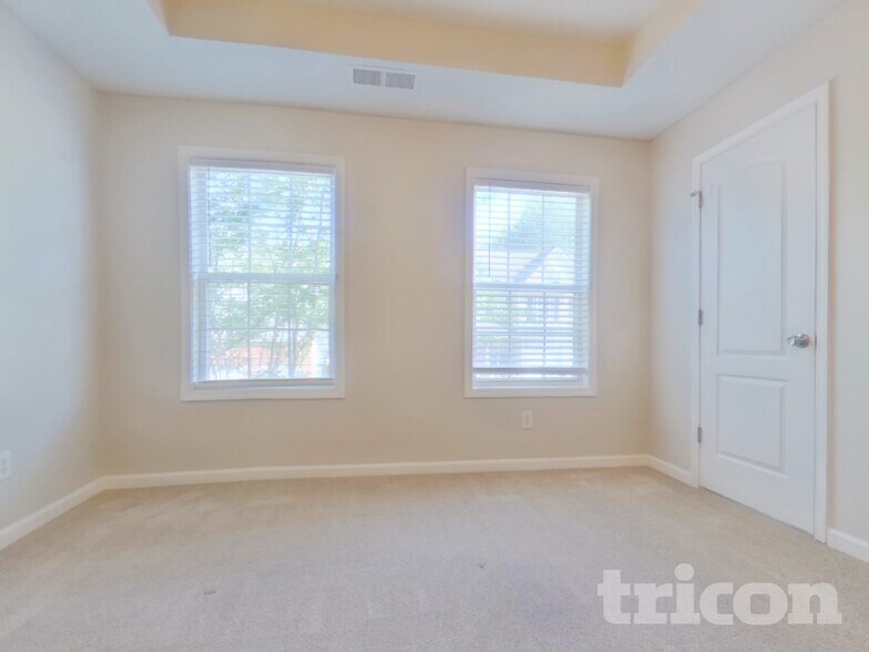Building Photo - 121 Omega Ct