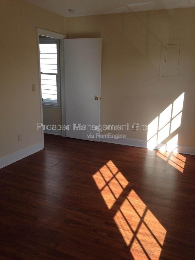 Building Photo - 64.5 Columbus St