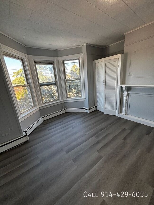 Building Photo - 8 Garfield St