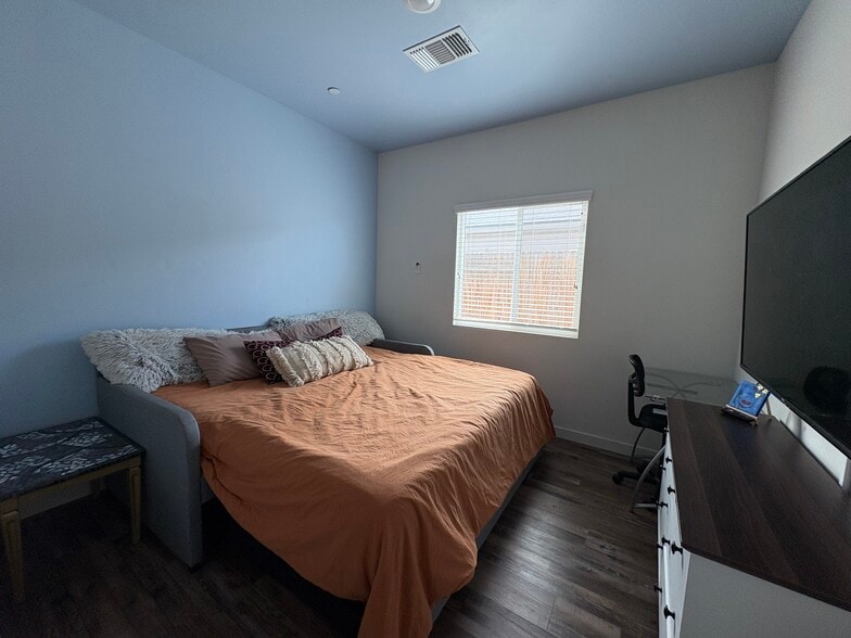 Building Photo - 12422 Piano Dr