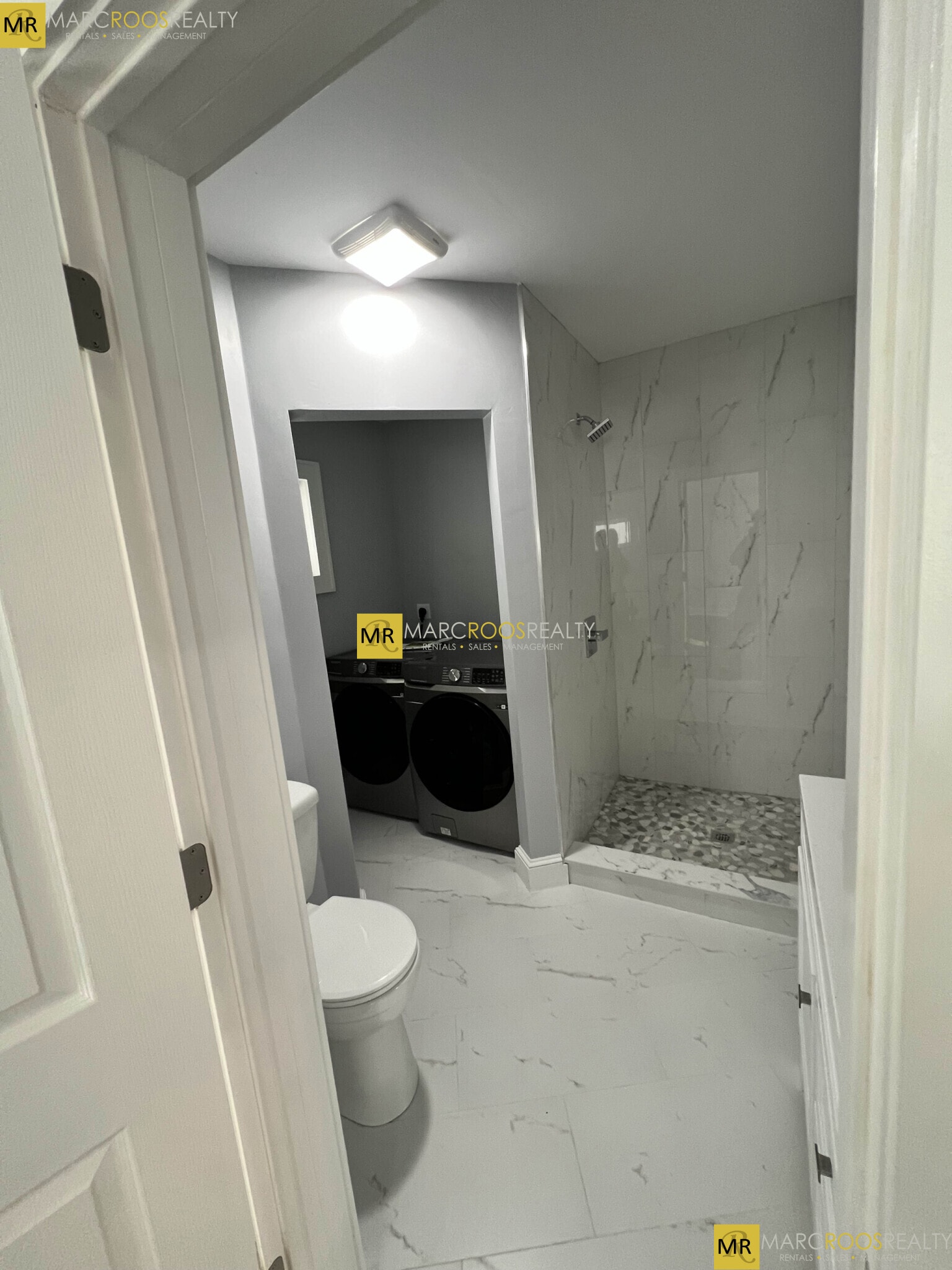 Building Photo - 10 Lawrence St