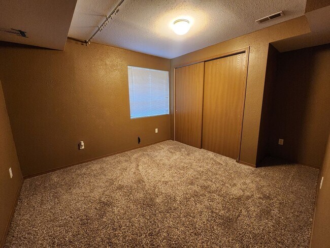 Building Photo - Amazing Two-Story Stetson Hills Home