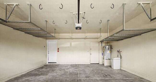 Building Photo - 17593 N 185th Dr
