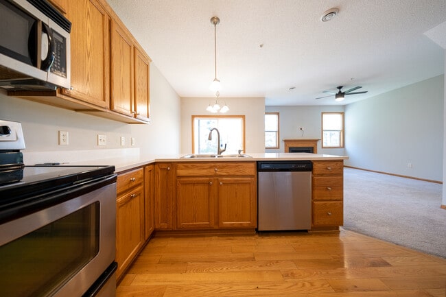 Building Photo - 15241 Spring Brook Terrace