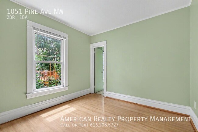 Building Photo - 1051 Pine Ave NW