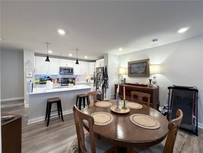 Building Photo - 10518 Weston Wy N