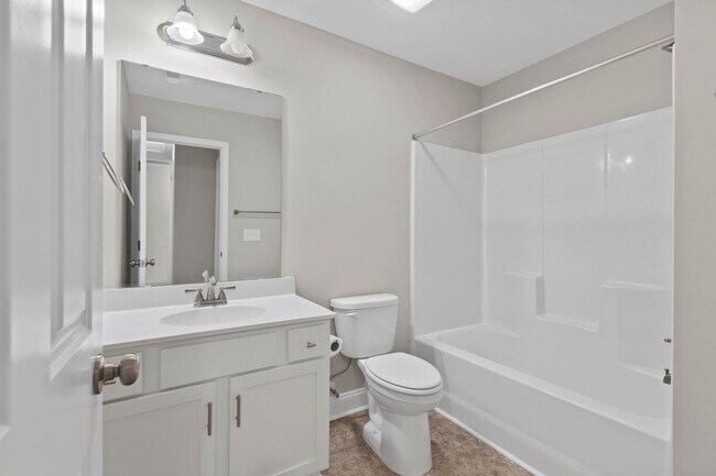 Building Photo - Townhome for Rent!