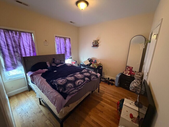 Building Photo - 1009 N 25th St