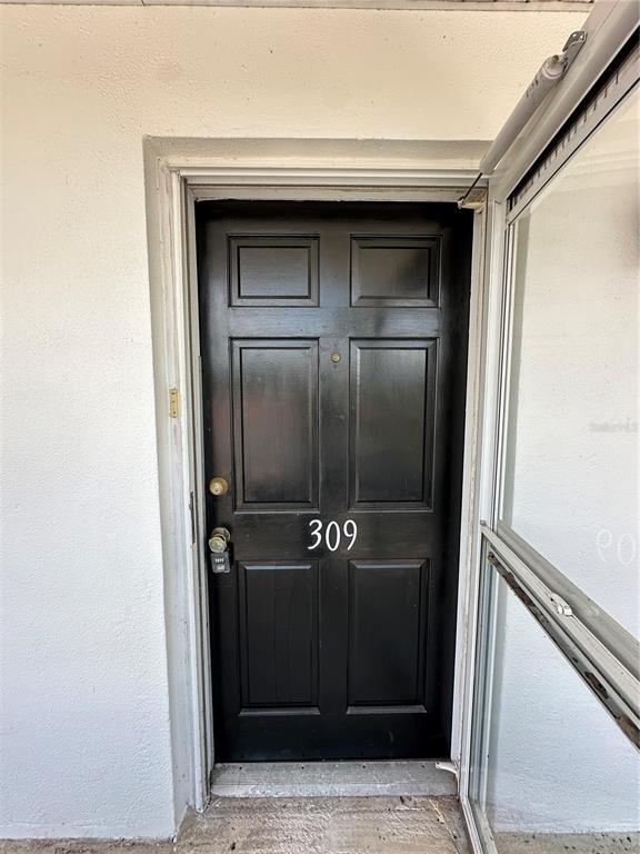 Building Photo - 100 El Camino Dr