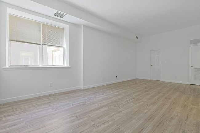 Building Photo - 1250 North Ave