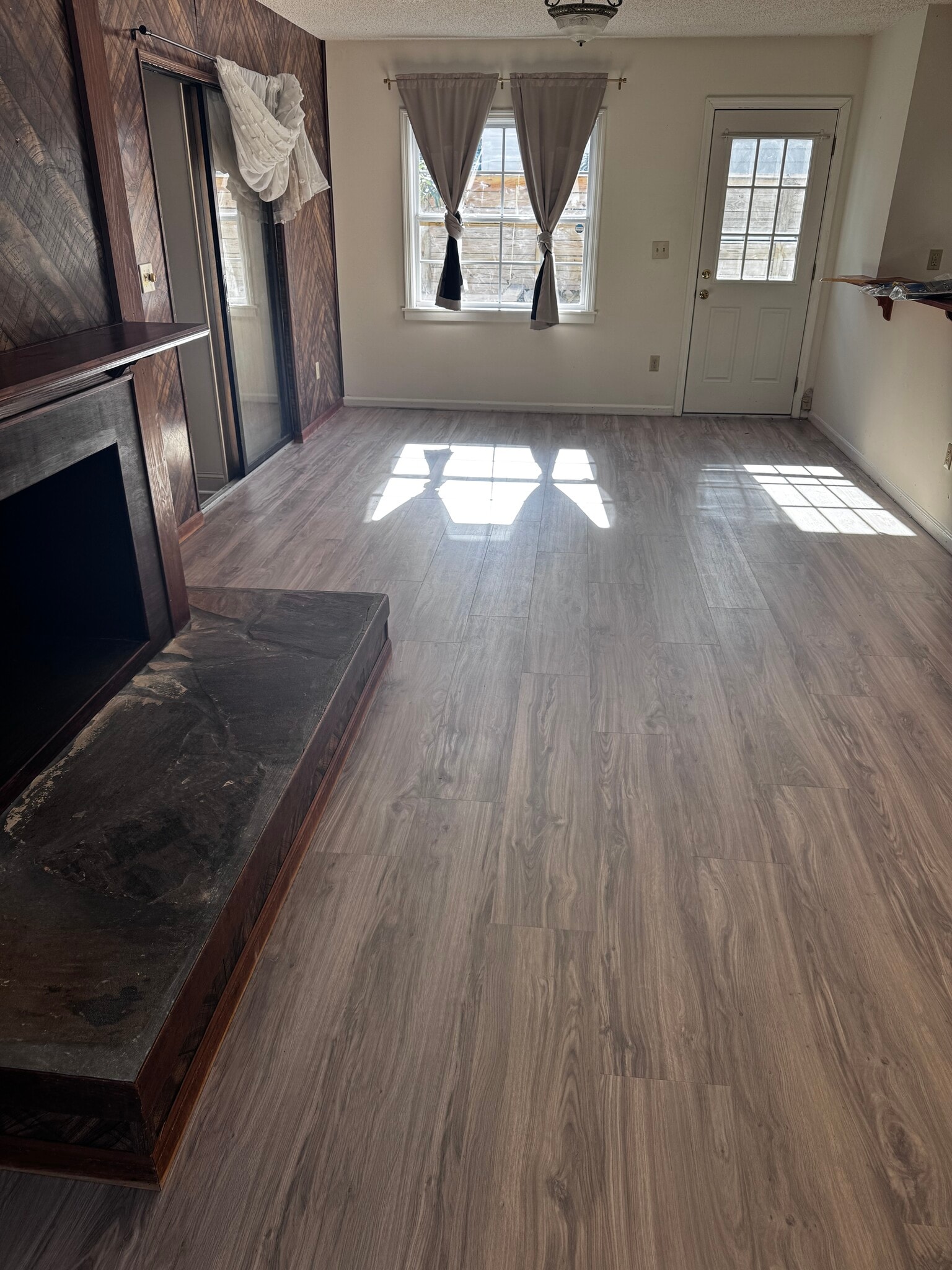 Building Photo - 1701 Castile St