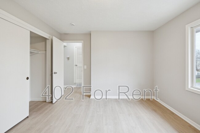 Building Photo - 8005 S 48th Ave