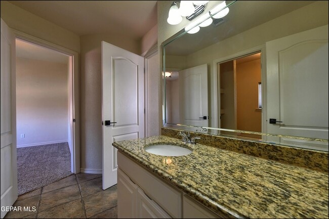 Building Photo - 6732 Pearl Ridge Dr