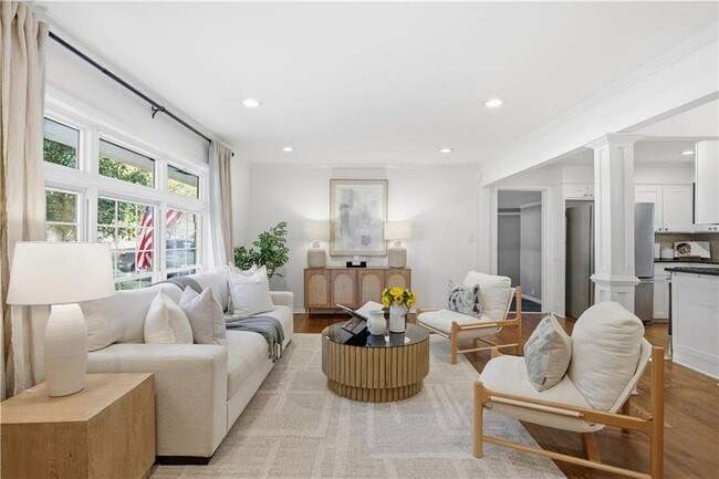 Building Photo - 2070 Drew Valley Rd NE