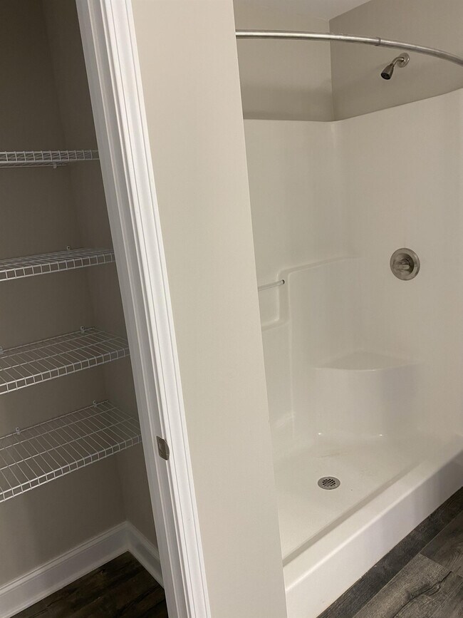 Building Photo - 7322 Ripple Creek Way