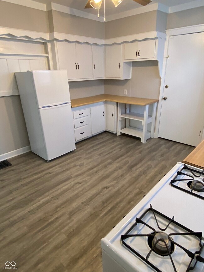 Building Photo - 5338 Winthrop Ave