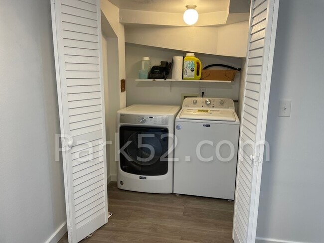 Building Photo - North Tacoma 4 Bed 2 Bath Single Family Home