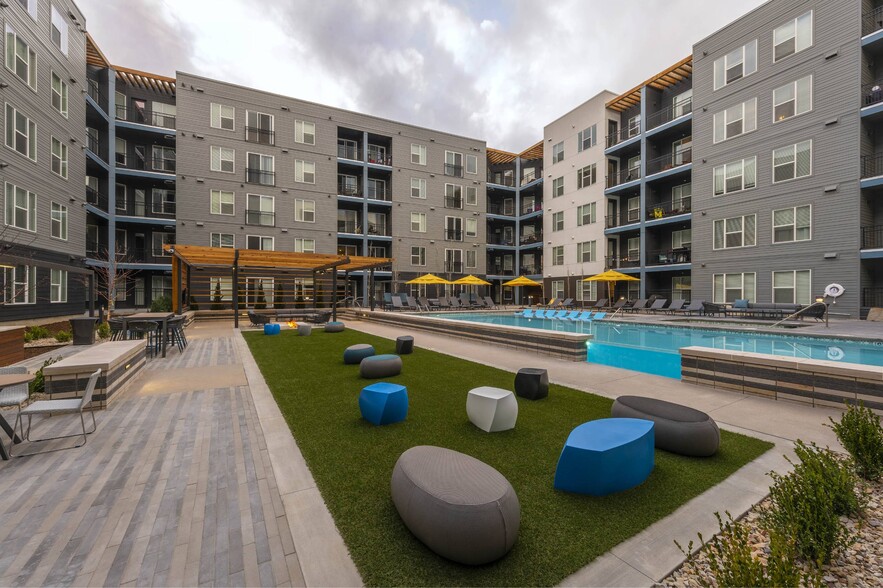 Building Photo - Beacon 85