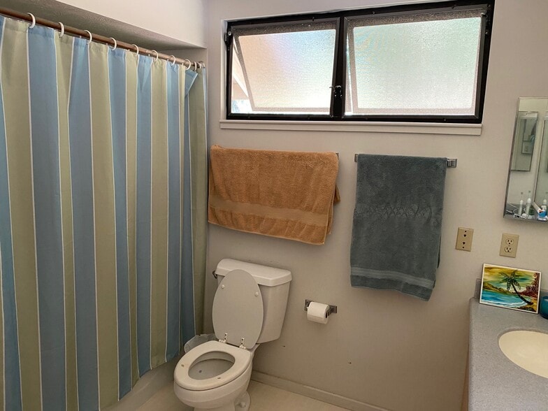 Building Photo - 99-576 Hoio St