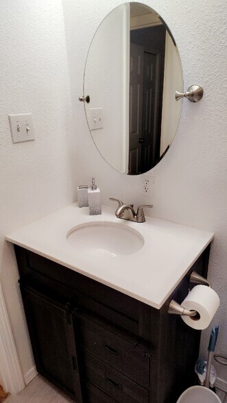 Building Photo - 1143 Cordoba Ct SE
