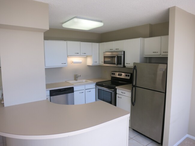 Building Photo - 2754 N Hampden Ct